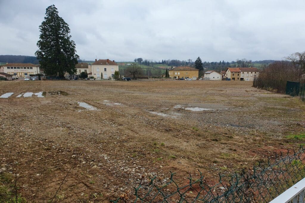 SAINT-DENIS-DE-CABANNE-42-M.OE.-Requalification-friche-en-centre-bourg